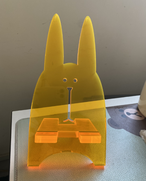 橙动未来：激光切割的艺术之作——亚克力手机ipads支架